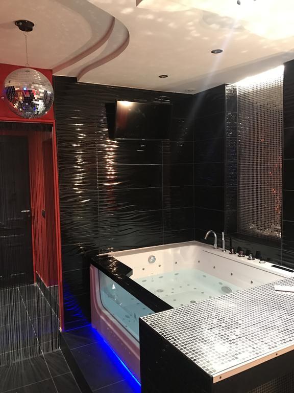 Le Cabaret Vip Spa Lyon Kültér fotó