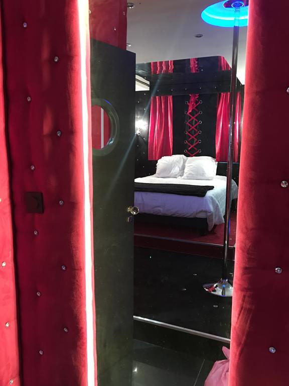 Le Cabaret Vip Spa Lyon Kültér fotó